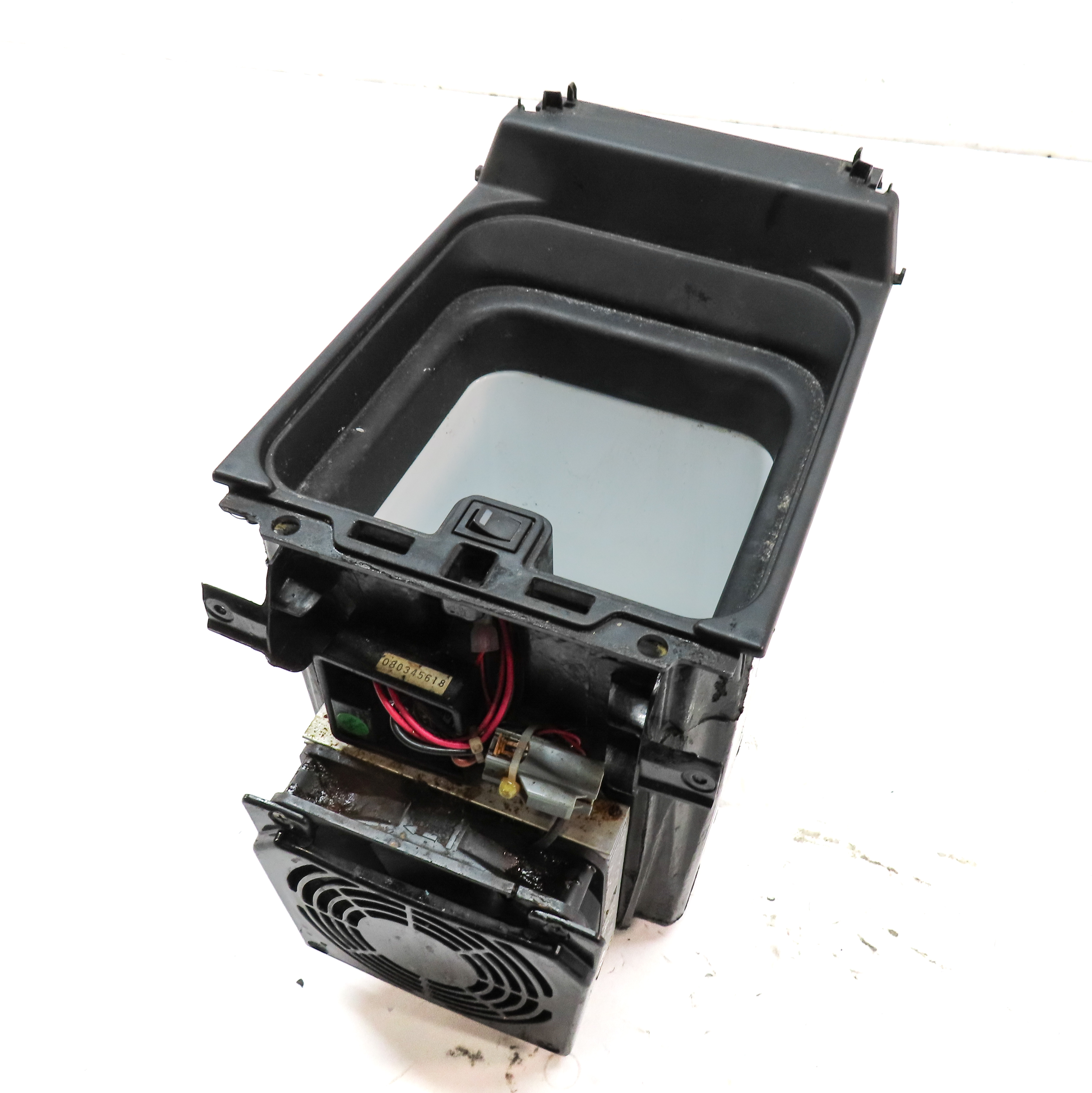 2006-2009 RANGE ROVER SPORT (L320) FRONT CONSOLE REFRIGERATOR COOLER INSERT — exact item pictured
